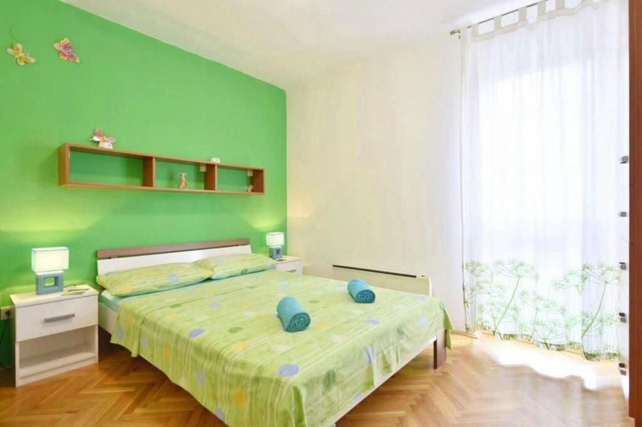 Apartment Vicko 奥米什 外观 照片